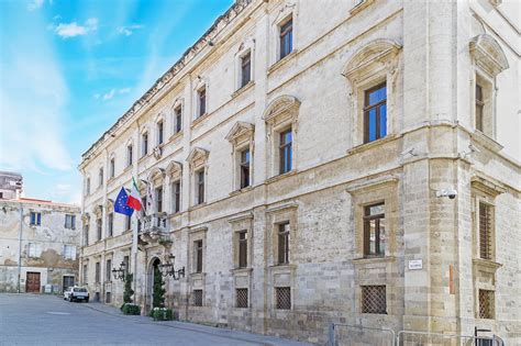  Il Palazzo Ducale di Sassari: Un gioiello architettonico e testimone della storia sarda!